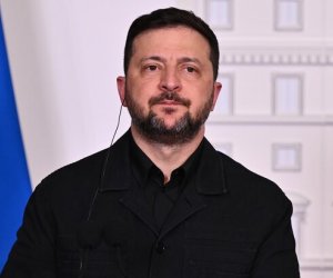 Зеленский объявил о введении режима тишины в ночь с 5 по 6 мая