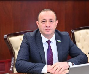 Deputat küçə adlarının dəyişdirilməsini və toponim səhvlərinin aradan qaldırılmasını təklif edib