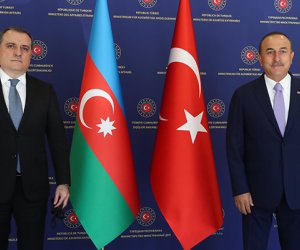 Ceyhun Bayramov Çavuşoğluya dəstəyini ifadə edib