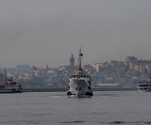 Bosfor boğazında gəmilərin hərəkəti dayandırılıb