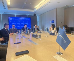 Nadir Babazadə: fiziki şəxslərin xarici qiymətli kağızlara investisiyası 10%-ə yaxın artıb