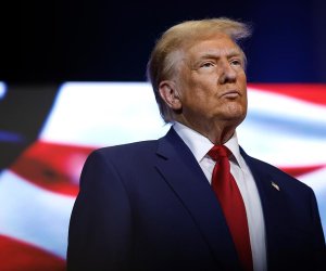 Трамп может отменить санкции против китайских компаний за покупку иранской нефти