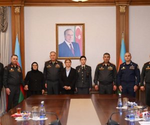 Milli Qəhrəman Pəncəli Teymurovun medalı ailəsinə təqdim olunub