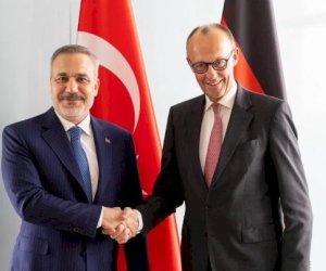 Hakan Fidan Fridrix Merts ilə görüşüb
