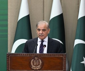 
Pakistani PM Shehbaz Sharif congratulates President Ilham Aliyev on Independence Day
