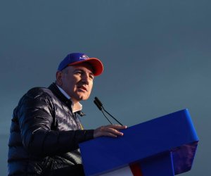Pashinyan responds to Moscow&rsquo;s criticism over Zelenskiy&rsquo;s visit to Yerevan