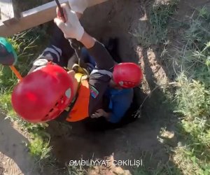 Samuxda quyuya düşən şəxs xilas edilib - Video