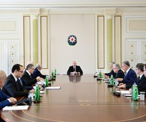 Prezident müşavirə keçirib
