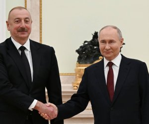 Putin İlham Əliyevi Müstəqillik Günü münasibətilə təbrik edib