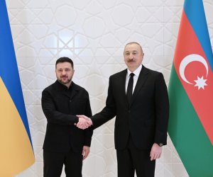 Zelenski Əliyevi təbrik edib
