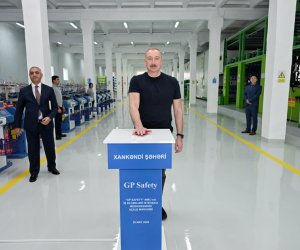 Prezident Xankəndidə iş əlcəkləri istehsalı müəssisəsinin açılışında iştirak edib - Yenilənib