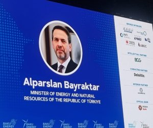 Türkiyə 2035-ci ilədək günəş və külək enerjisi gücünü 120 giqavata çatdırmağı hədəfləyir