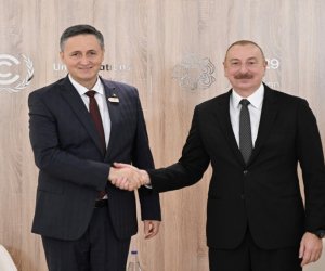 Денис Бечирович поздравил Президента Ильхама Алиева