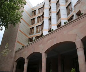 
СК Армении: В настоящее время проводятся обыски по более чем 50 адресам