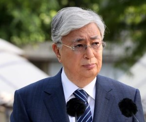 
Tokayev Qazaxıstanda vitse-prezident vəzifəsini təsdiq edən qanunu imzalayıb