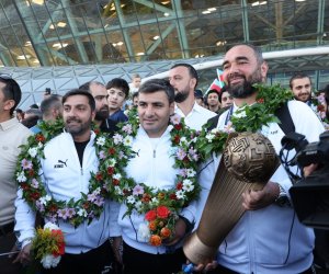 Avropa çempionu olan Azərbaycanın minifutbol yığması Vətənə qayıdıb
