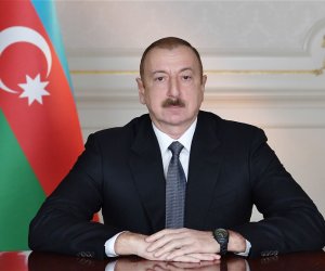 Ильхам Алиев поздравил Короля Швеции