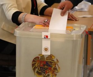 Армения выбирает парламент - Oбновлено