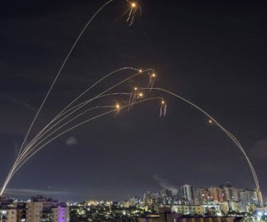 Israel strikes military targets in Iran