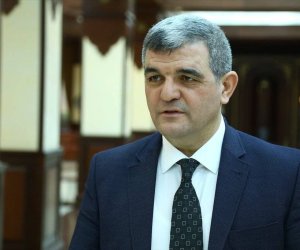 420-550 manat maaşla peşəkar kadr tapmaq çətindir - deputat kitabxanaçıların maaşına toxunub