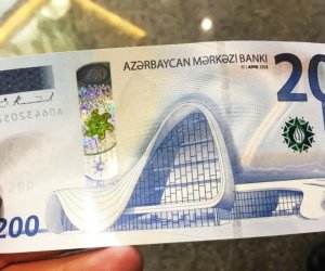 
1 000-ə yaxın saxta pul nişanı dövriyyədən çıxarılıb