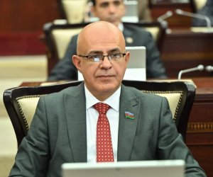 Peşəkar jurnalistikanın gücləndirilməsi zəruridir - deputat