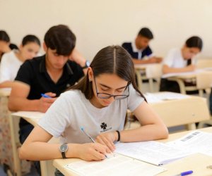 
Lisey və gimnaziyalara qəbul üzrə qeydiyyat müddəti uzadılıb