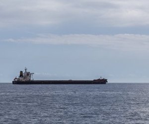 Индийские нефтетанкеры прошли через Ормуз