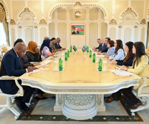 Sahibə Qafarova Mozambik Respublika Assambleyasının sədri ilə görüşüb