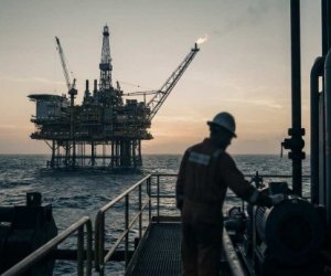 Oil prices fall on global markets