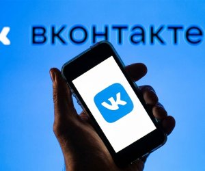 &ldquo;Apple&rdquo; VK tətbiqlərinin &ldquo;App Store&rdquo;dan silinməsini sanksiyalarla izah edib