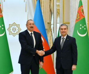 İlham Əliyev və Qurbanqulu Berdiməhəmmədov arasında telefon danışığı olub