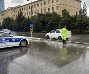 DYP yağışlı hava ilə bağlı sürücülərə müraciət edib