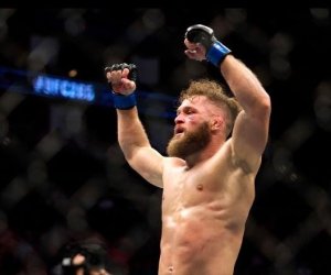 Rafael Fiziyev Bakıdakı UFC turnirinin əsas döyüşündə qələbə qazanıb - Yenilənib
