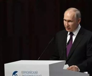 Putin: Kiyev döyüş əməliyyatlarını dörd regionla məhdudlaşdırmağı təklif edib
