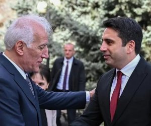 Alen Simonyan Ermənistan prezidenti olacağı barədə iddiaları təkzib edib