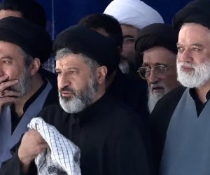 Xameneinin üç oğlu vida mərasimində - Yenilənib