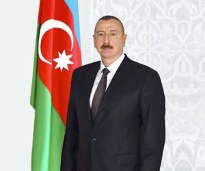 Əliyev Malavinin Müstəqillik Günü münasibətilə Prezident Artur Piter Mutarikaya təbrik göndərib