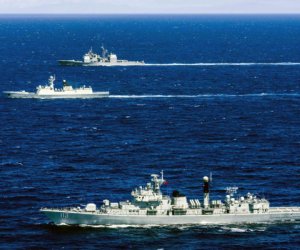 Рекордная военная активность Китая