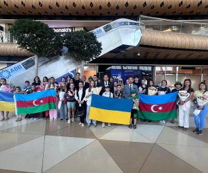 Новая группа украинских детей прибыла в Азербайджан на реабилитацию