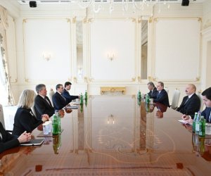 
Prezident İlham Əliyev ABŞ Senatının Xarici Əlaqələr Komitəsinin üzvünü qəbul edib