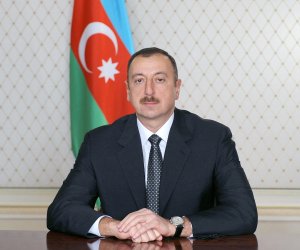 İlham Əliyev iki ölkə ilə birgə komissiyalarla bağlı sərəncam imzalayıb