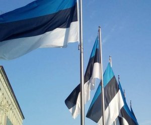 Estoniya Rusiyaya nota verib
