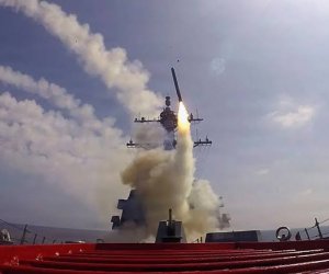 ВС США вновь начали наносить удары по Ирану