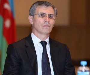 Zahid Oruc: Deepfake və fişinq hücumları yeni hüquqi çağırışlar yaradır