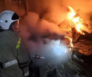 МЧС РФ: В Барнауле при пожаре погибли двое детей