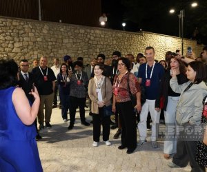 IV Şuşa Qlobal Media Forumunun iştirakçıları Qarabağ küçəsi ilə tanış olublar
