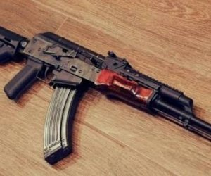 Polis iki avtomat və beş tüfəng götürüb