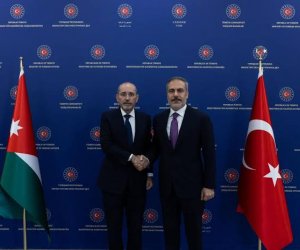 Hakan Fidan iordaniyalı həmkarı ilə regional təhlükəsizliyi müzakirə edib