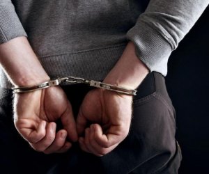 В Баку задержан мужчина по подозрению в шантаже и вымогательстве